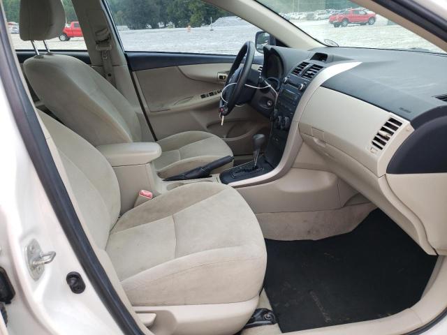 5YFBU4EEXDP142814 - 2013 TOYOTA COROLLA BASE WHITE photo 5