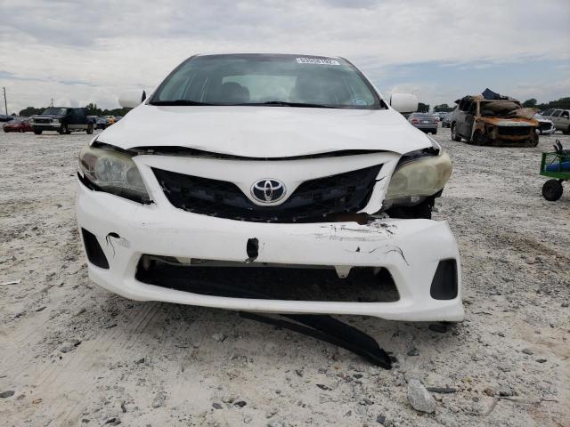 5YFBU4EEXDP142814 - 2013 TOYOTA COROLLA BASE WHITE photo 9