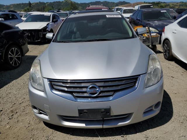 1N4AL2AP7CC138565 - 2012 NISSAN ALTIMA BASE SILVER photo 5