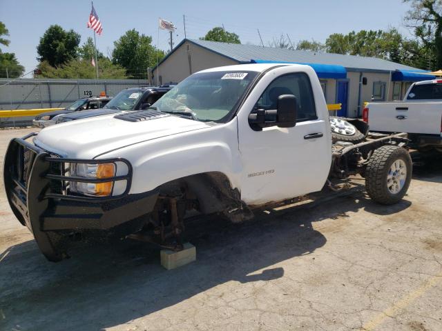 1GT322CG9BF221723 - 2011 GMC SIERRA K3500 WHITE photo 1