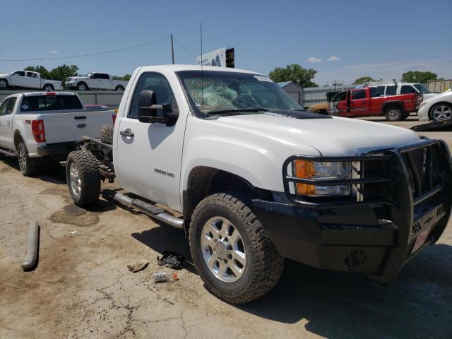 1GT322CG9BF221723 - 2011 GMC SIERRA K3500 WHITE photo 4