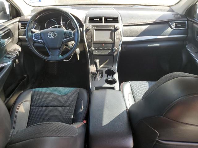 4T1BF1FK9FU115344 - 2015 TOYOTA CAMRY SE LE Gümüş fotoğraf 8