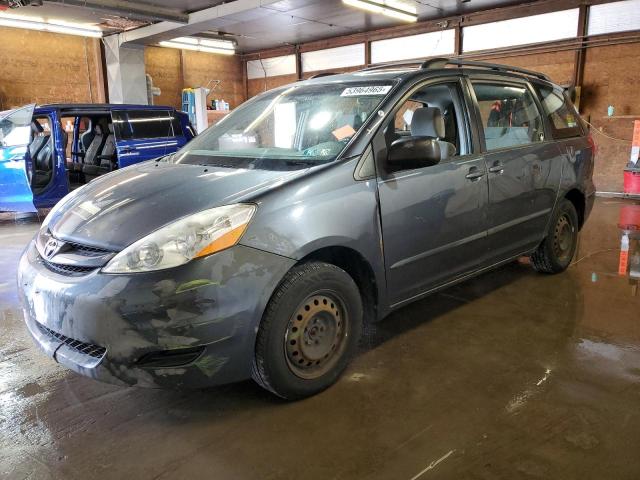2010 TOYOTA SIENNA CE, 