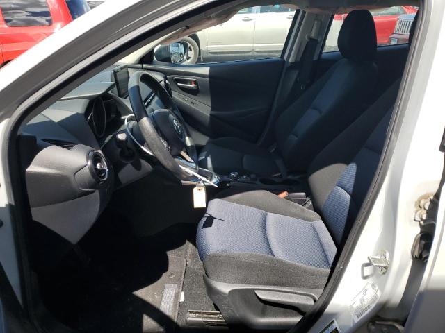 3MYDLBYV3KY520823 - 2019 TOYOTA YARIS L GRAY photo 7