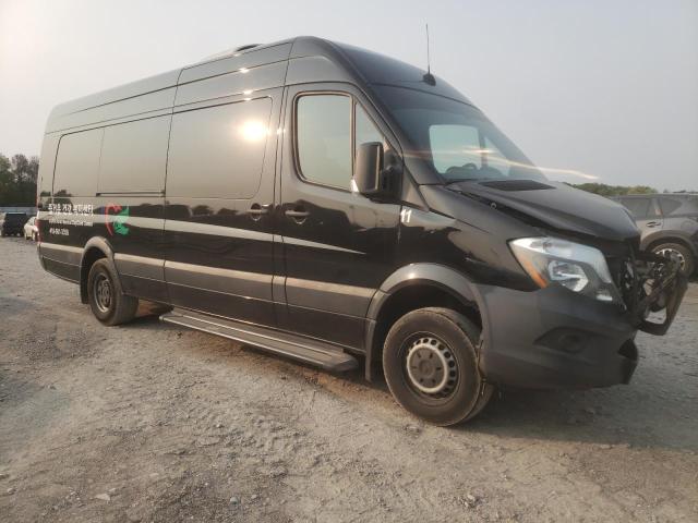 WDAPF1CD2HP411049 - 2017 MERCEDES-BENZ SPRINTER 3500 BLACK photo 4