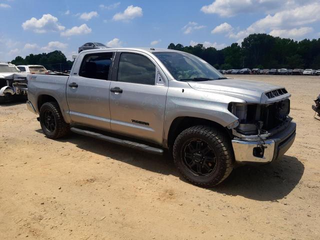 5TFEM5F19HX113276 - 2017 TOYOTA TUNDRA CREWMAX SR5 SILVER photo 4