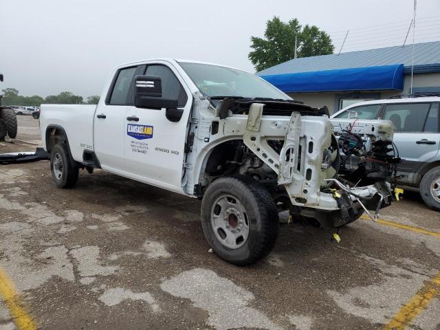 1GC5WLE78NF244088 - 2022 CHEVROLET SILVERADO C2500 HEAVY DUTY WHITE photo 4