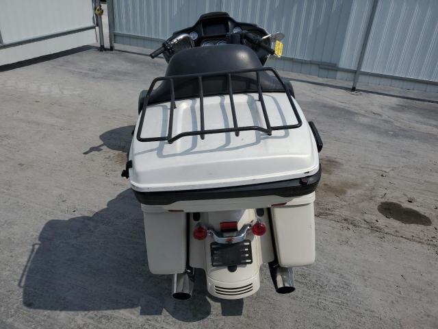 1HD1KHC17NB668986 - 2022 HARLEY-DAVIDSON FLTRX 白色 照片 4