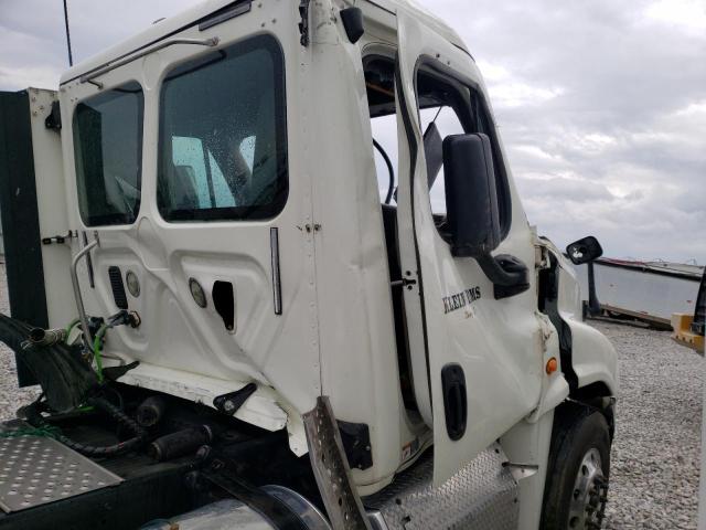 3AKJGEDV0FSGK7016 - 2014 FREIGHTLINER  CHASSIS B WHITE photo 9