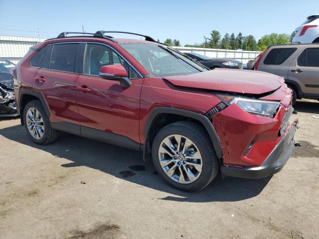 2T3A1RFVXMW213905 - 2021 TOYOTA RAV4 XLE PREMIUM BURGUNDY photo 4