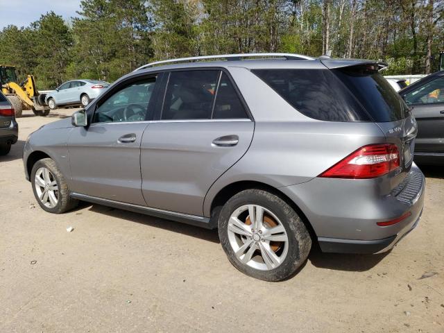 4JGDA5HB9CA001594 - 2012 MERCEDES-BENZ ML 350 4MATIC GRAY photo 2