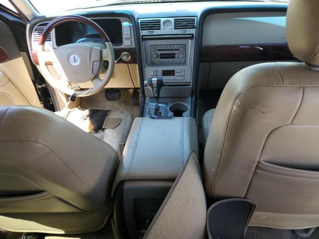5LMFU28525LJ24814 - 2005 LINCOLN NAVIGATOR BLACK photo 8