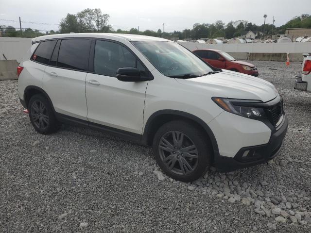 5FNYF8H54LB001366 - 2020 HONDA PASSPORT EXL WHITE photo 4