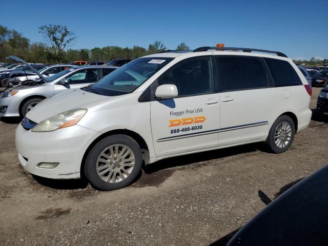 2010 TOYOTA SIENNA XLE, 