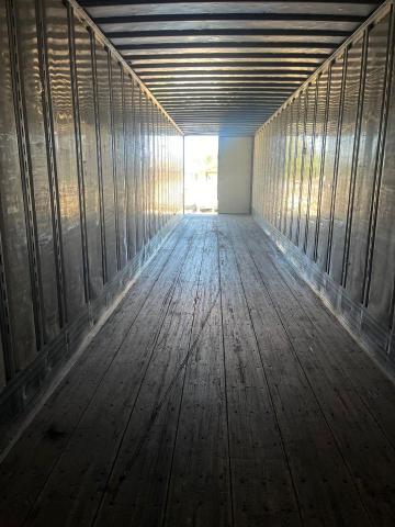 1UYVS2537GP556419 - 2016 UTILITY TL WHITE photo 9