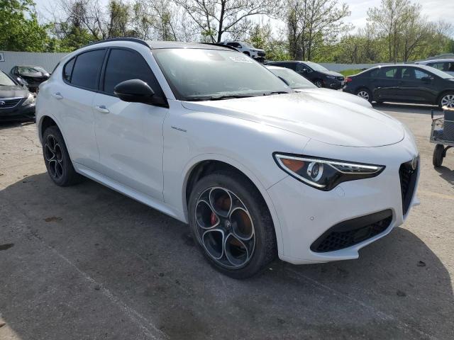 ZASPAKBN3N7D32522 - 2022 ALFA ROMEO STELVIO TI WHITE photo 4