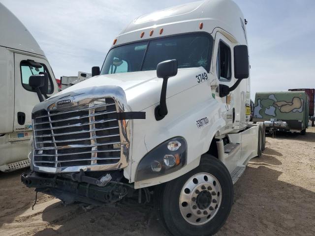 1FUJGLD56GLHS3749 - 2016 FREIGHTLINER CASCADIA 1 WHITE photo 2