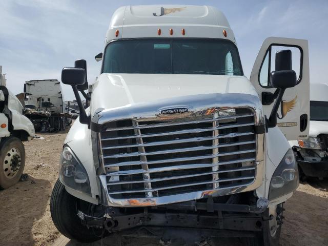 1FUJGLD56GLHS3749 - 2016 FREIGHTLINER CASCADIA 1 WHITE photo 7