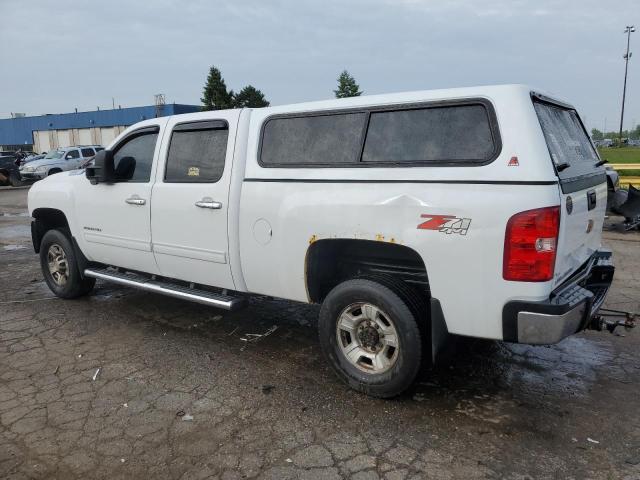 1GC4KXBG6AF132225 - 2010 CHEVROLET SILVERADO K2500 HEAVY DUTY LT WHITE photo 2