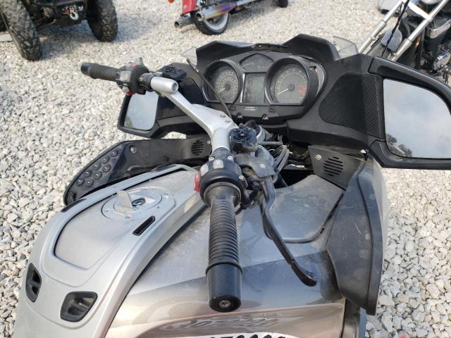 WB1044008CZW20359 - 2012 BMW R1200 RT SILVER photo 5