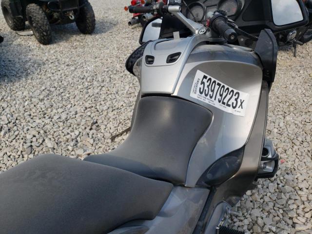 WB1044008CZW20359 - 2012 BMW R1200 RT SILVER photo 6