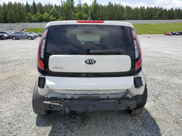 KNDJN2A26K7697203 - 2019 KIA SOUL WHITE photo 6