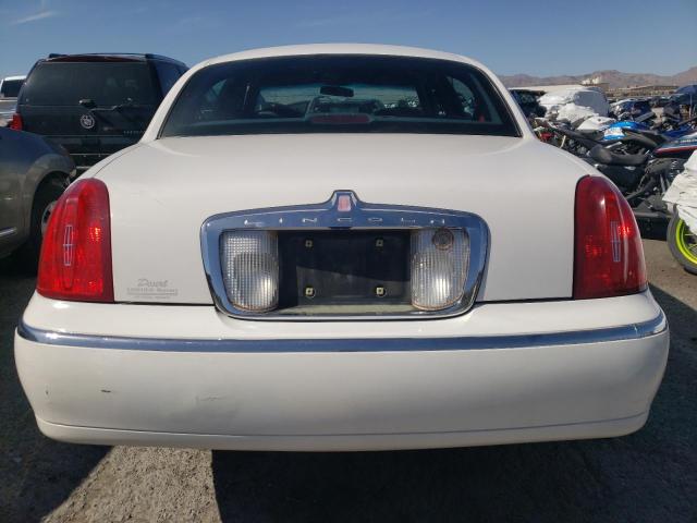 1LNHM81W4XY635870 - 1999 LINCOLN TOWN CAR EXECUTIVE WHITE photo 6