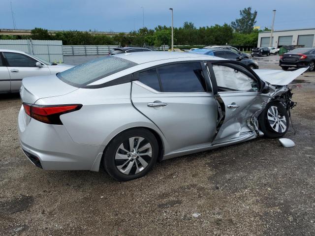 1N4BL4BV5KC120125 - 2019 NISSAN ALTIMA S SILVER photo 3