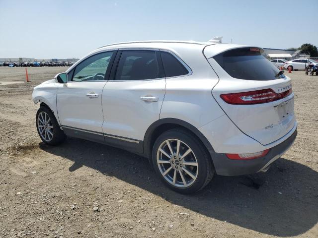 5LMCJ3C93KUL48157 - 2019 LINCOLN MKC RESERVE WHITE photo 2