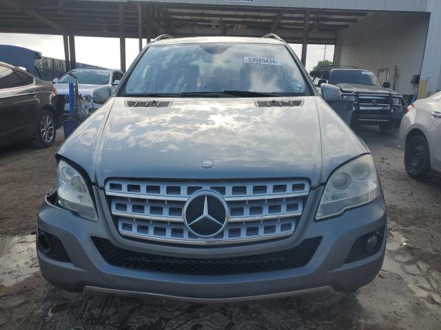 4JGBB5GB4BA699908 - 2011 MERCEDES-BENZ ML 350 GRAY photo 5