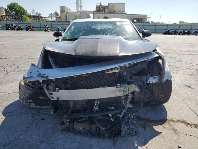 1G1FE1R76J0154398 - 2018 CHEVROLET CAMARO SS SILVER photo 5