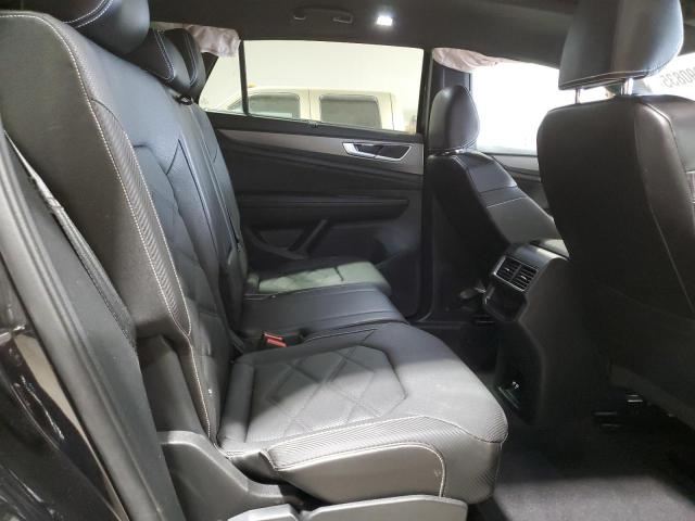1V2KE2CA8RC240854 - 2024 VOLKSWAGEN ATLAS CROS SE BLACK photo 11