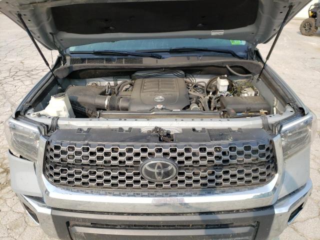 5TFUY5F11JX767629 - 2018 TOYOTA TUNDRA DOUBLE CAB SR/SR5 GRAY photo 11