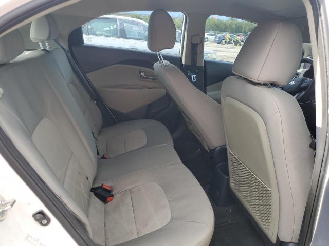 KNADM5A33F6515962 - 2015 KIA RIO LX WHITE photo 10