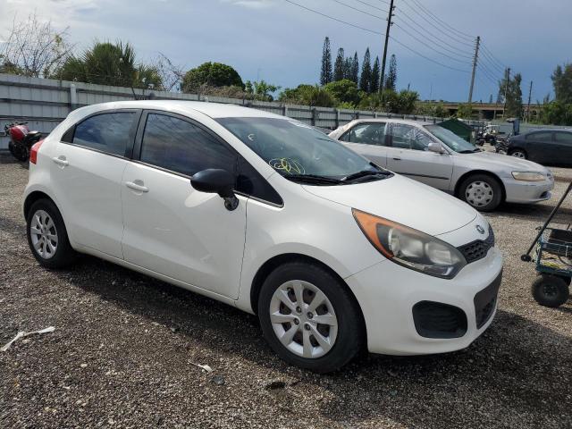 KNADM5A33F6515962 - 2015 KIA RIO LX WHITE photo 4