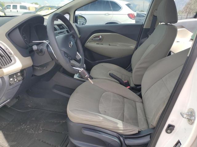 KNADM5A33F6515962 - 2015 KIA RIO LX WHITE photo 7