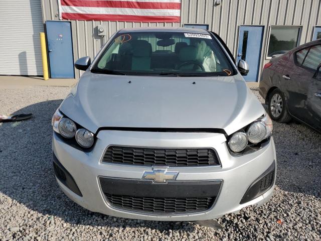 1G1JA5SGXD4193354 - 2013 CHEVROLET SONIC LS 银色 照片 5