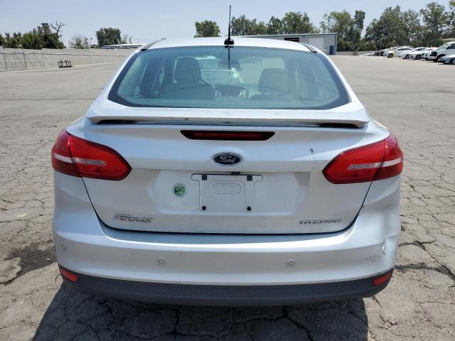 1FADP3J21JL250027 - 2018 FORD FOCUS TITANIUM SILVER photo 6