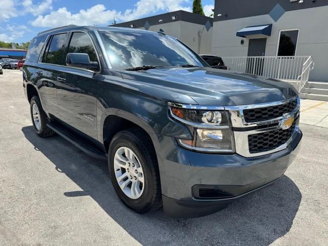 1GNSCAKC2KR247927 - 2019 CHEVROLET TAHOE C1500  LS GRAY photo 4