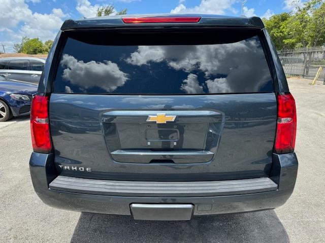 1GNSCAKC2KR247927 - 2019 CHEVROLET TAHOE C1500  LS GRAY photo 6