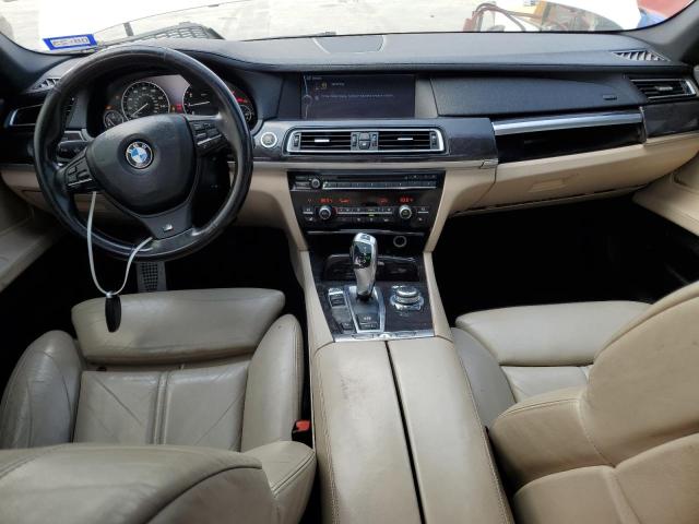 WBAKA8C54BCY36159 - 2011 BMW 750 I WHITE photo 8