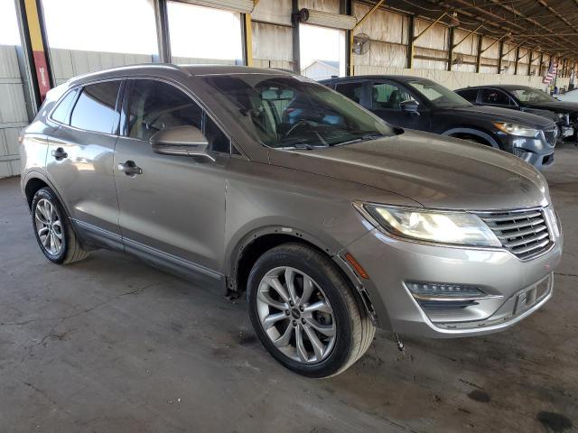 5LMCJ2C92HUL12902 - 2017 LINCOLN MKC SELECT GRAY photo 4