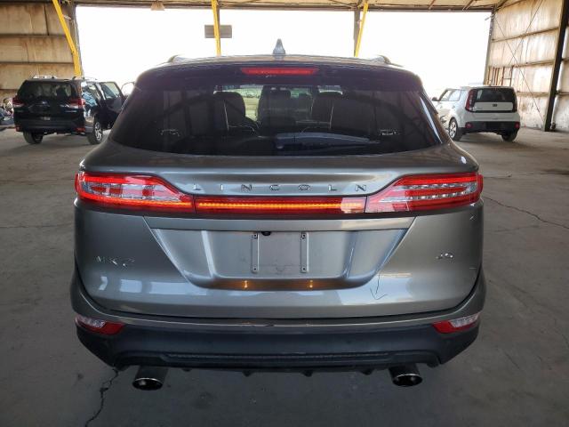 5LMCJ2C92HUL12902 - 2017 LINCOLN MKC SELECT GRAY photo 6
