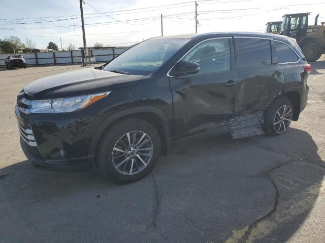 2019 TOYOTA HIGHLANDER SE, null