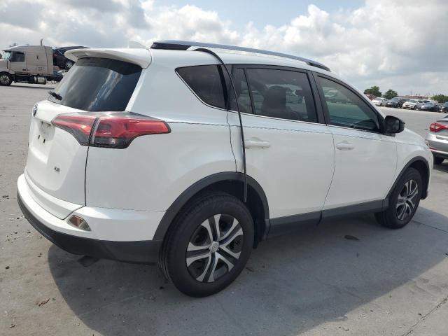 JTMZFREVXJJ155469 - 2018 TOYOTA RAV4 LE WHITE photo 3