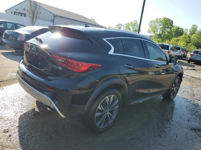 SJKCH5CRXHA025553 - 2017 INFINITI QX30 BASE 黑色 照片 3