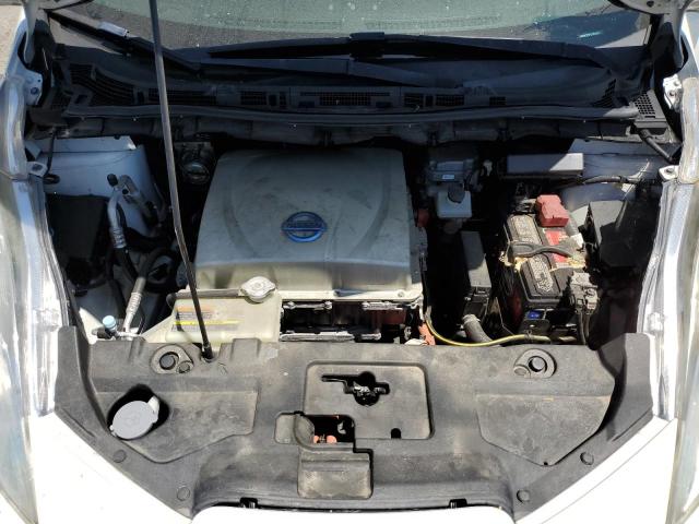 1N4AZ0CPXFC331457 - 2015 NISSAN LEAF S WHITE photo 11