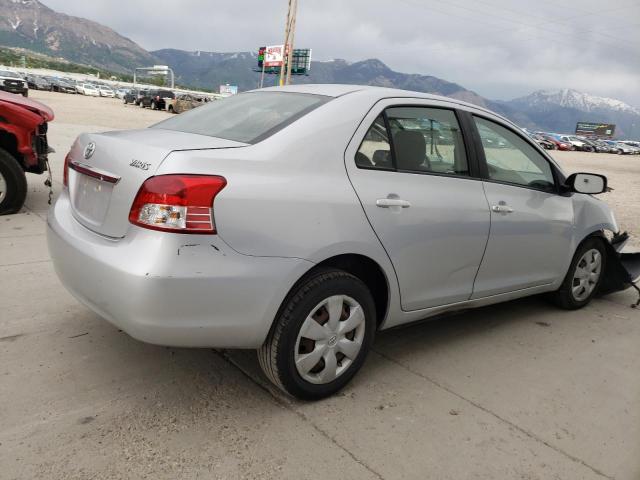 JTDBT923884012221 - 2008 TOYOTA YARIS SILVER photo 3