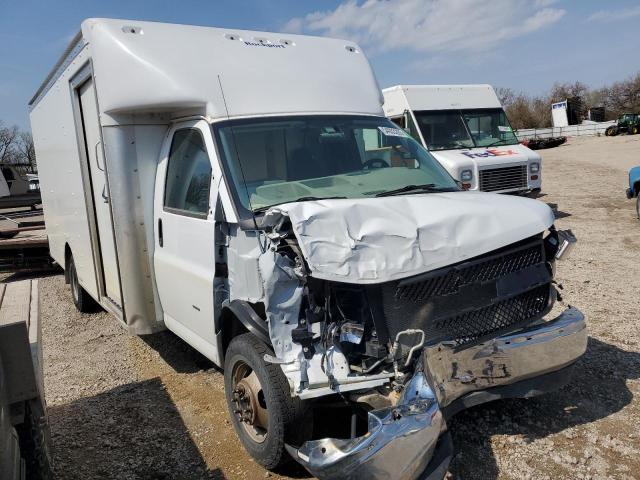 1HA3GSC72NN012637 - 2022 CHEVROLET EXPRESS G3500 白色 照片 4