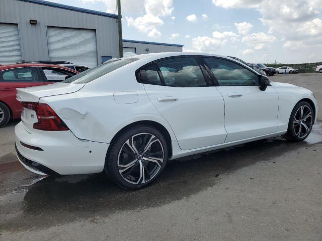 7JRL12FL7RG307064 - 2024 VOLVO S60 PLUS WHITE photo 3